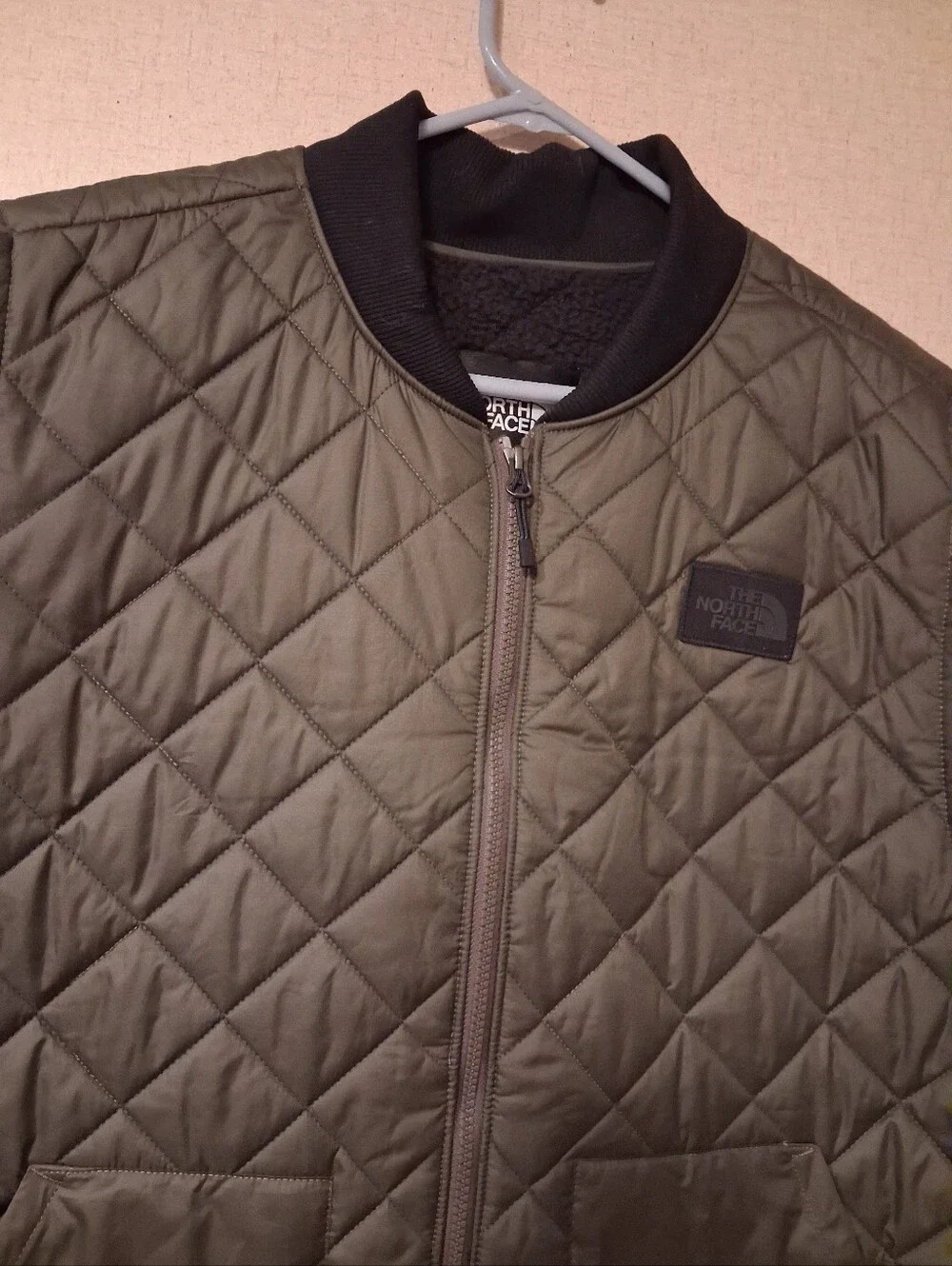 The North Face Cuchillo Insulated Men's Quilted Olive Vest - Dark Green Sz XL